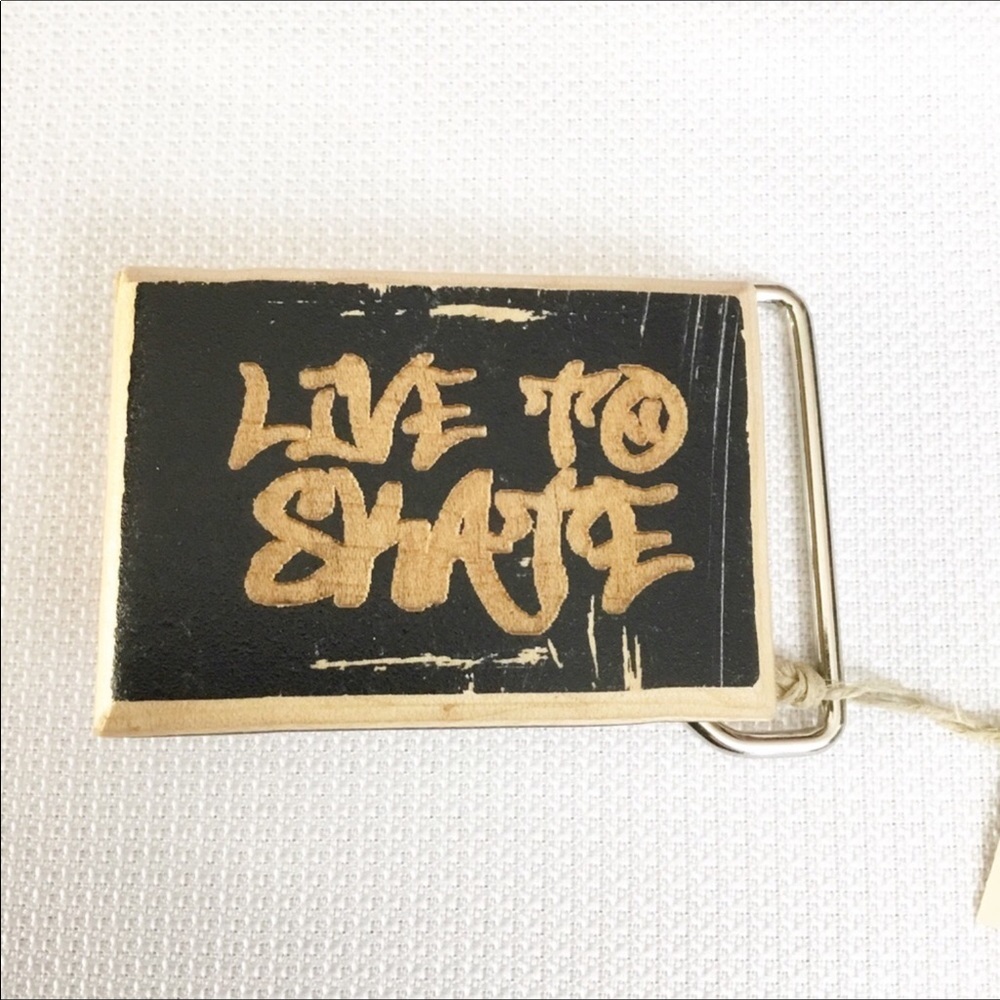Live to Skate belt buckle NWT